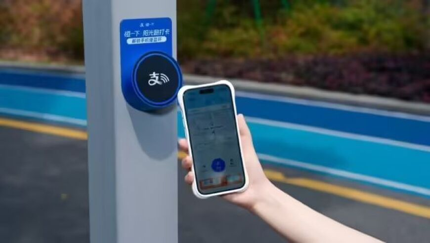 刘亦菲黑色皮衣上海街拍,新澳门正版资料免费大全2025,创新典义解读_精简版V5.78